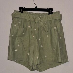 Ghanda High Waist Green Embroidered Flower Shorts